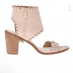 Very Volatile Women's Boho Heeled Sandal Blush color Sz 7 new